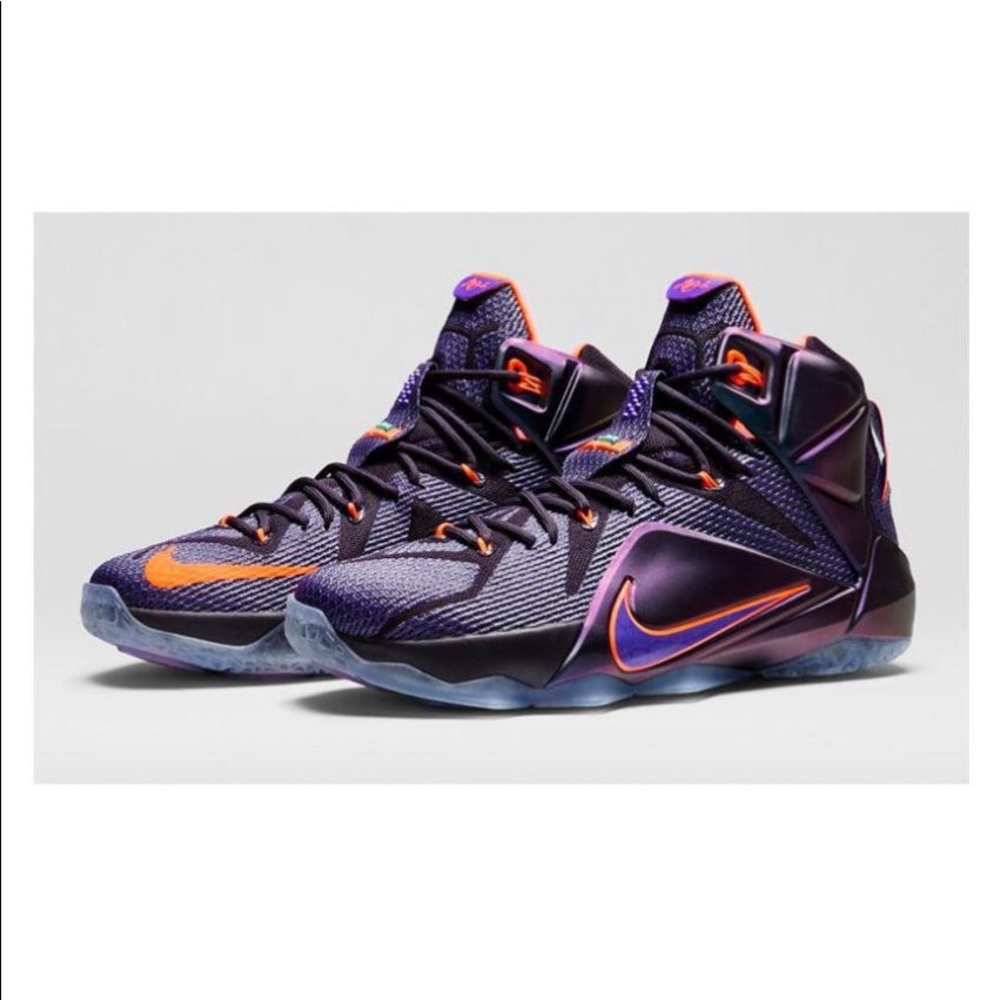 *pre-owned* Nike lebron james 12 Purple Basketball